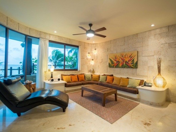 Departamento venta playa del carmen - sala de estar con vista al mar