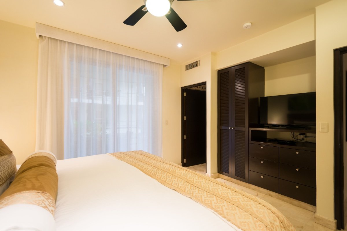 Departamento venta playa del carmen - recámara, con vista hacia la tv