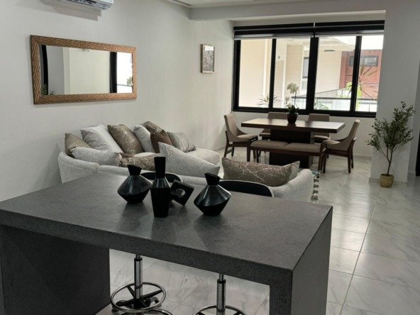 Departamento en venta en Cancún en SM 09 en Av. Bonampak  Sala Comedor