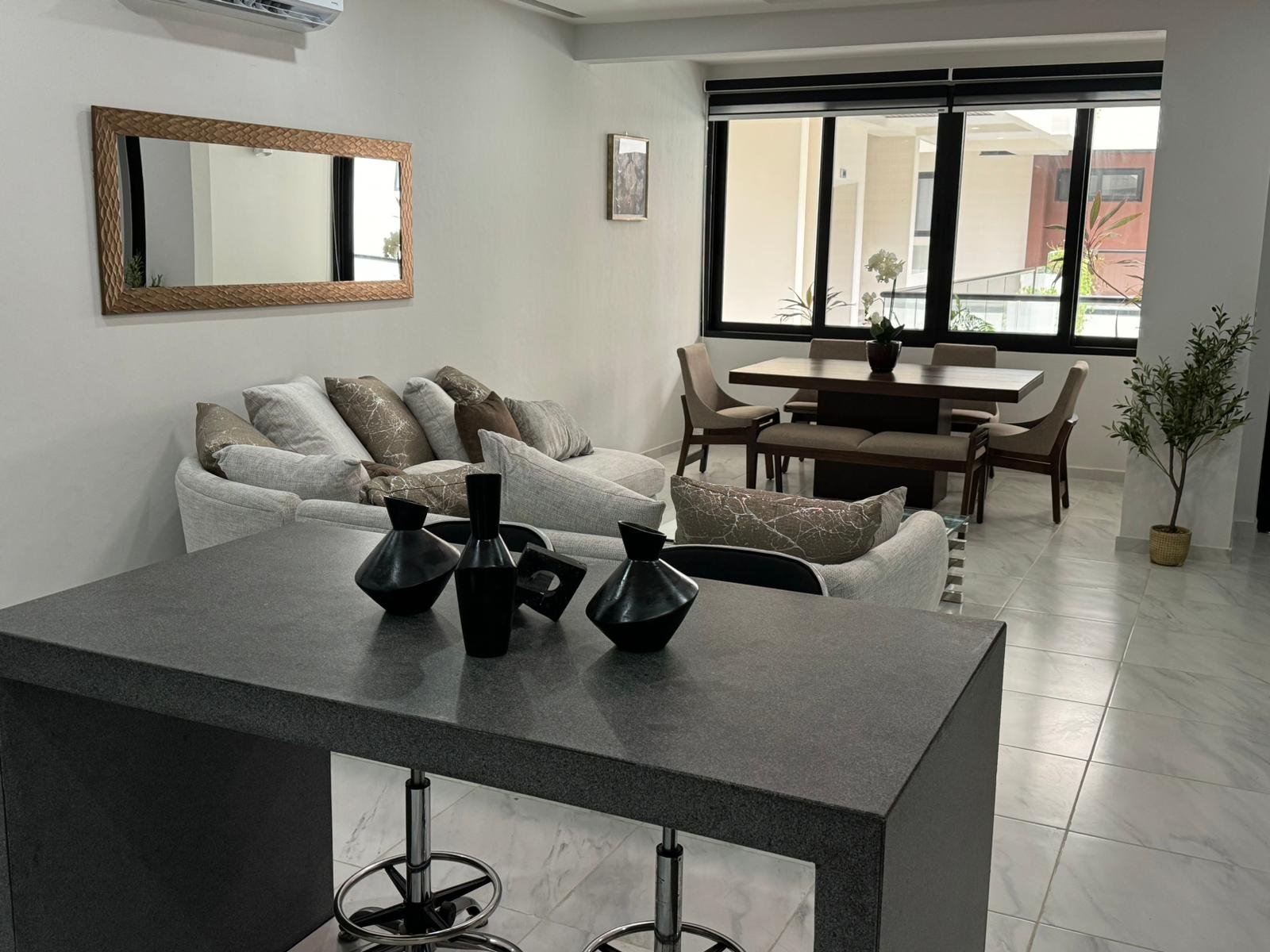 Departamento en venta en Cancún en SM 09 en Av. Bonampak Sala Comedor
