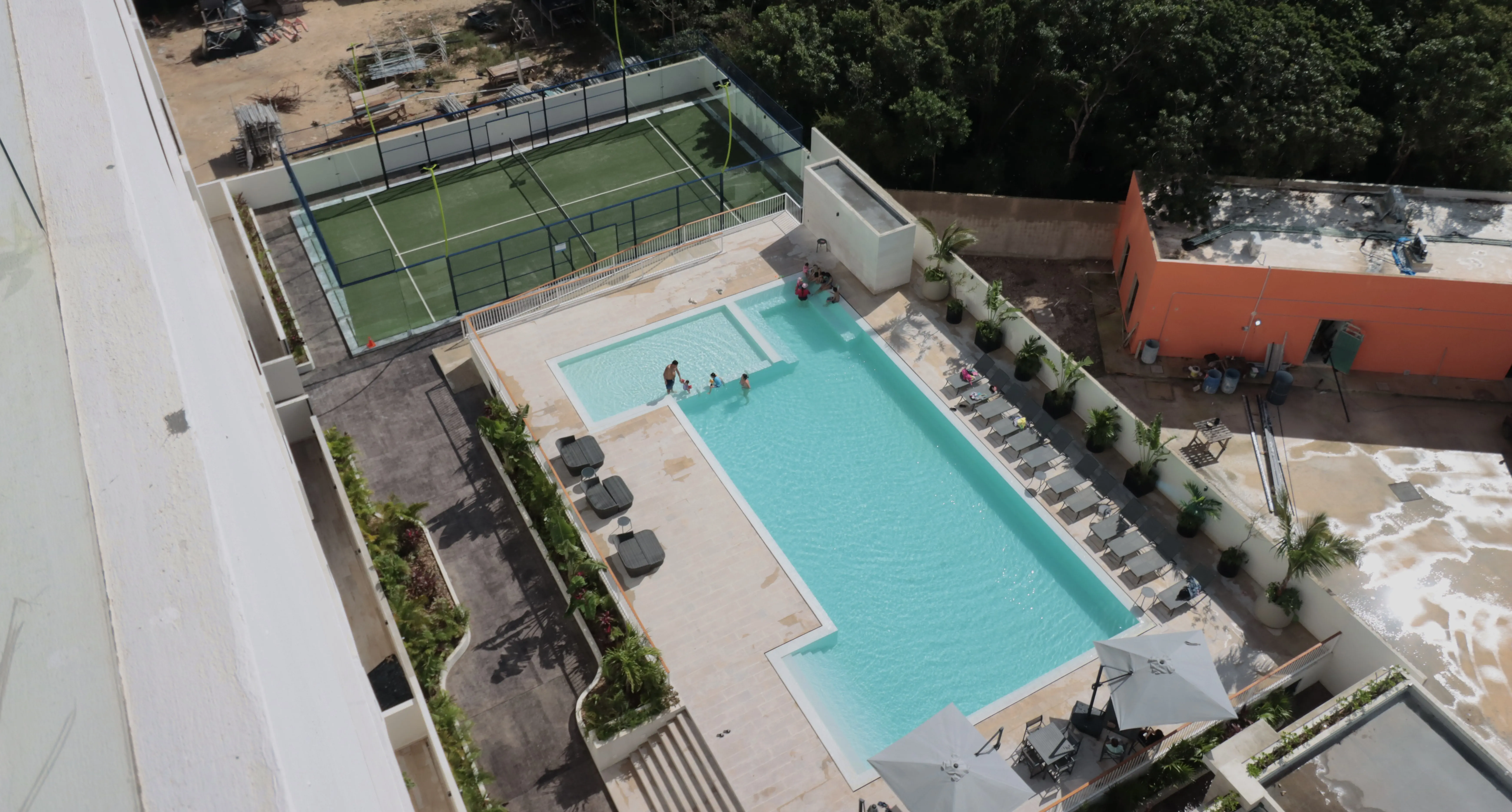 Swimming Pool VELA TOWERS - copia