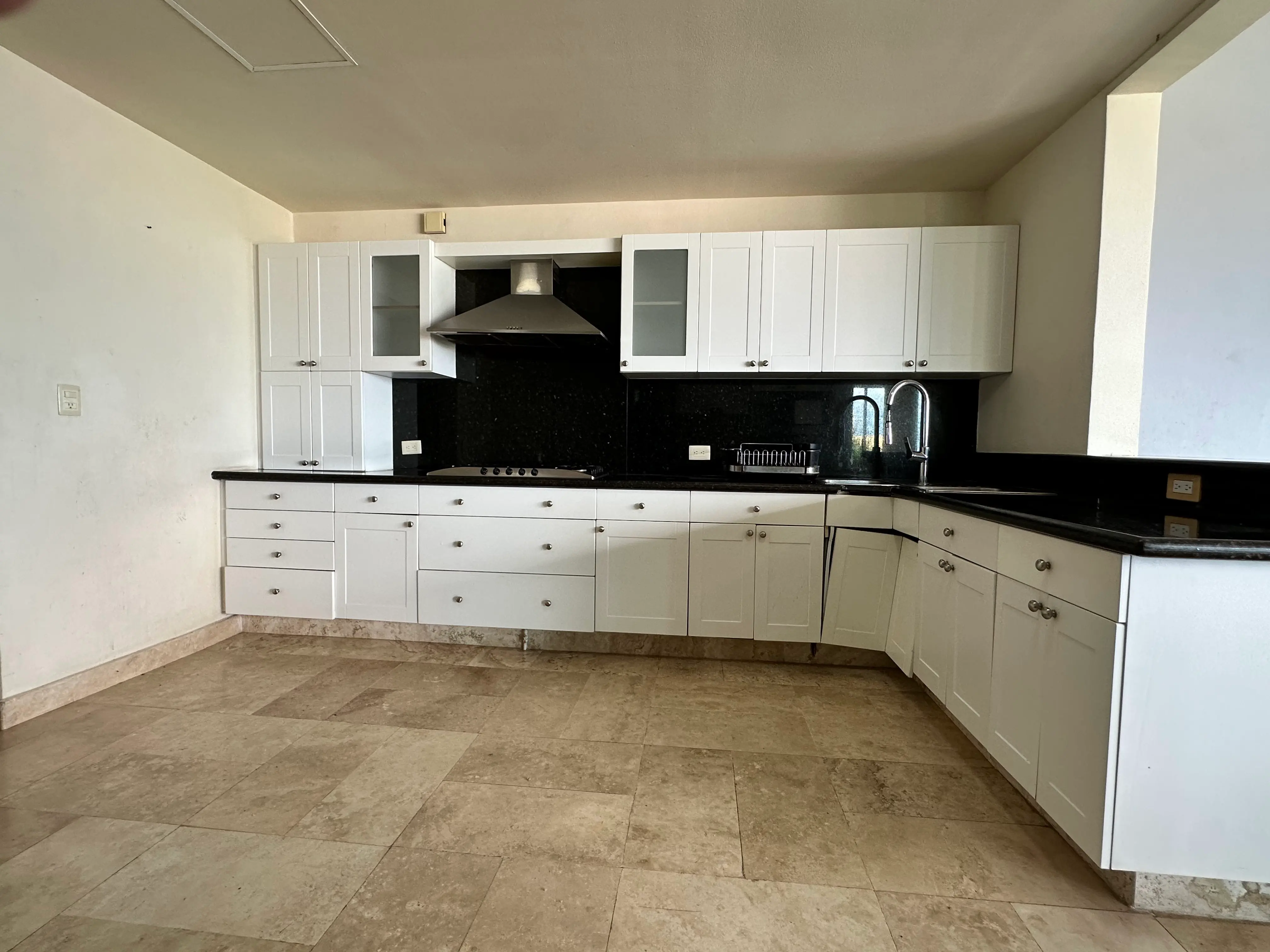 Condo for Sale Overlooking the Lagoon, Isla Dorada, Cancun – Kitchen