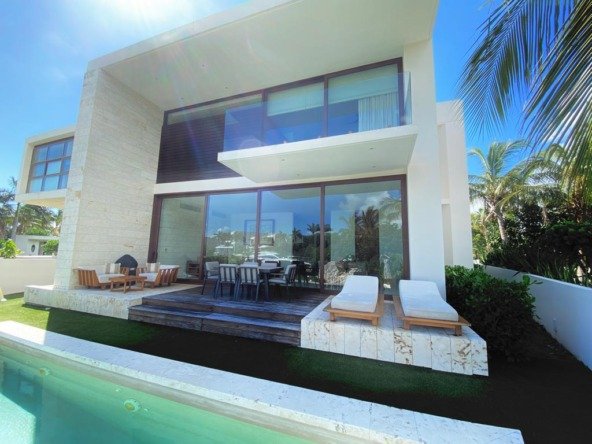 HOUSE FOR SALE PUERTO CANCUN TERRACE VIEW (PHOTO 10)