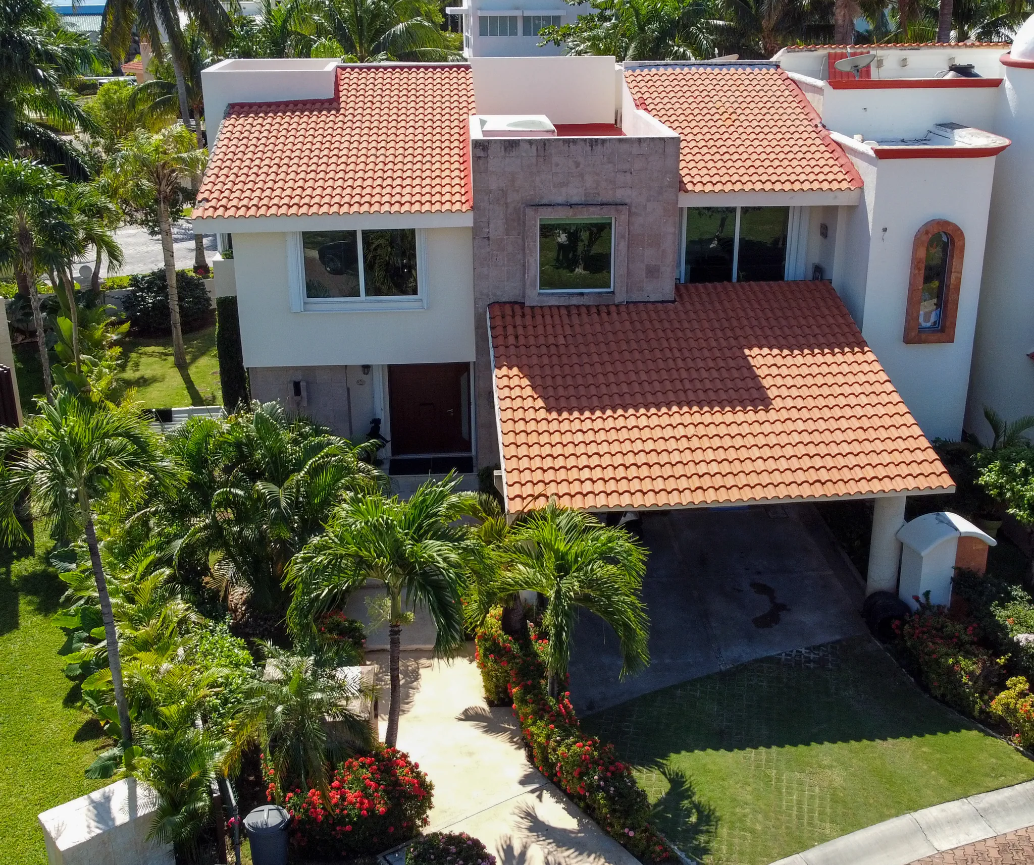 CR88 house for rent Isla Dorada-Exterior-(main photo)