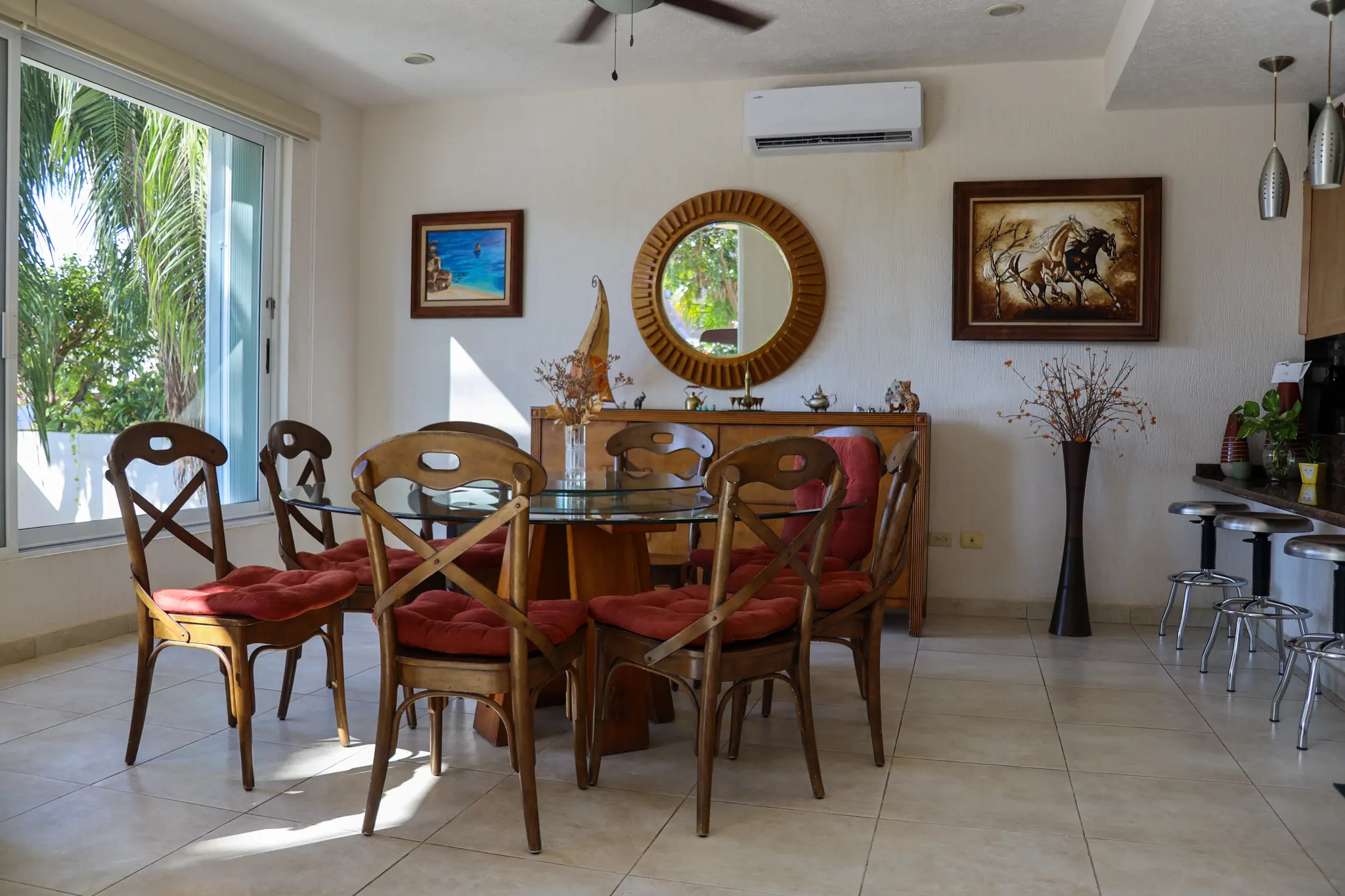 CR88 rental house Isla Dorada- living_dining_room-(photo 3)