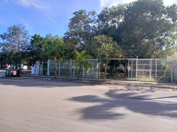 Land for sale in Playa del Carmen 4
