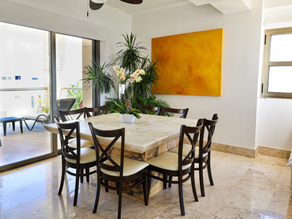 2-DINING ROOM-LA AMADA