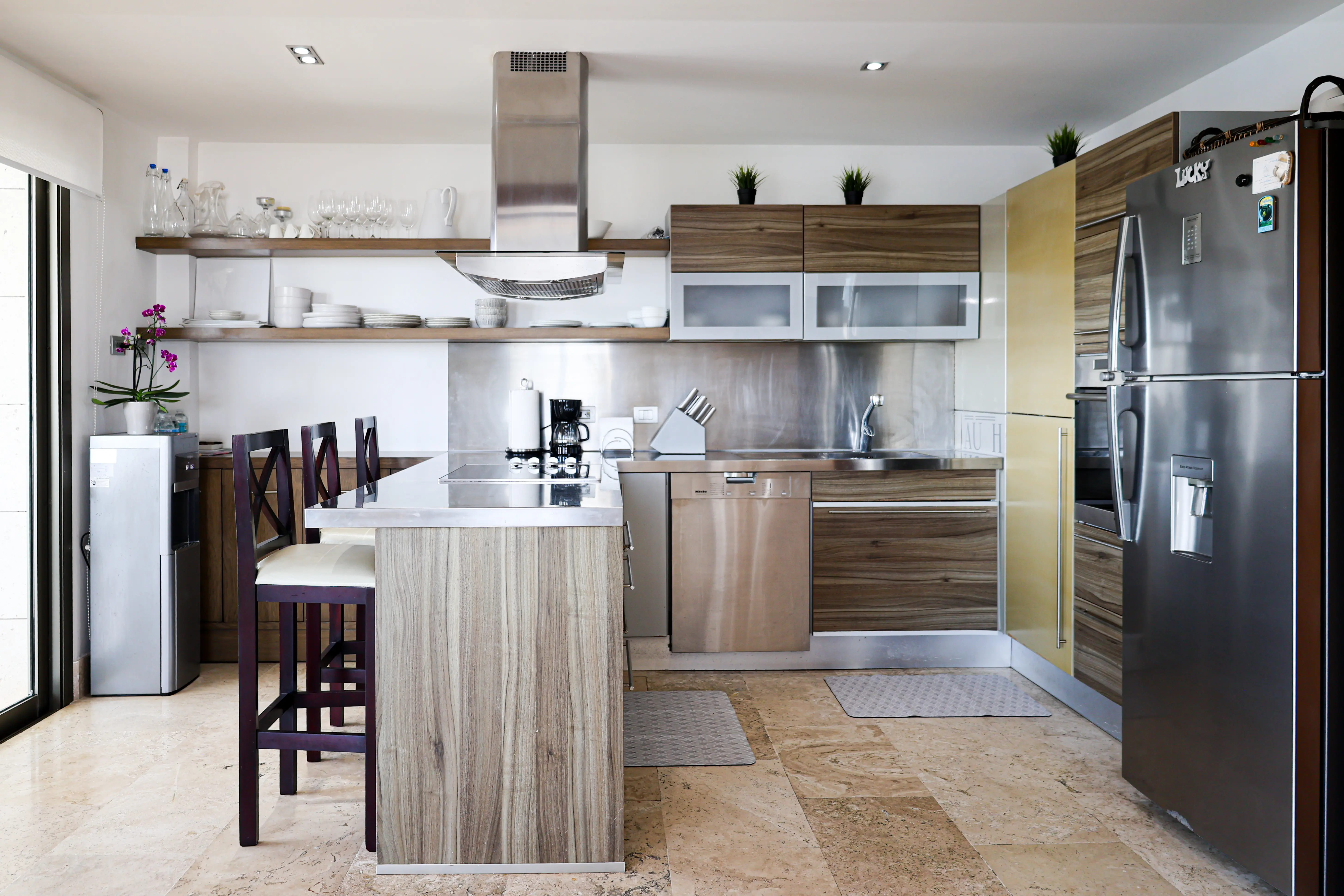 3-KITCHEN-LA AMADA
