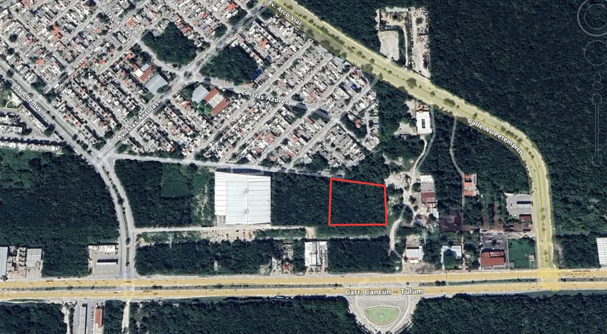 AERIAL VIEW OF LAND FOR SALE IN PLAYA DEL CARMEN 3