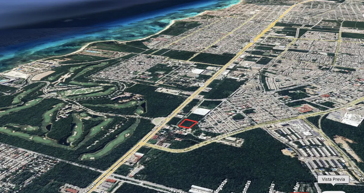 AERIAL VIEW OF LAND FOR SALE IN PLAYA DEL CARMEN 3