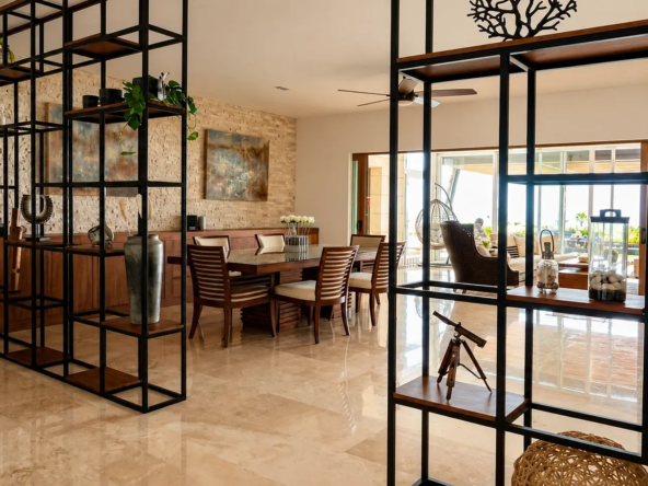 CR93 LA AMADA DINING ROOM VIEW (photos 2)
