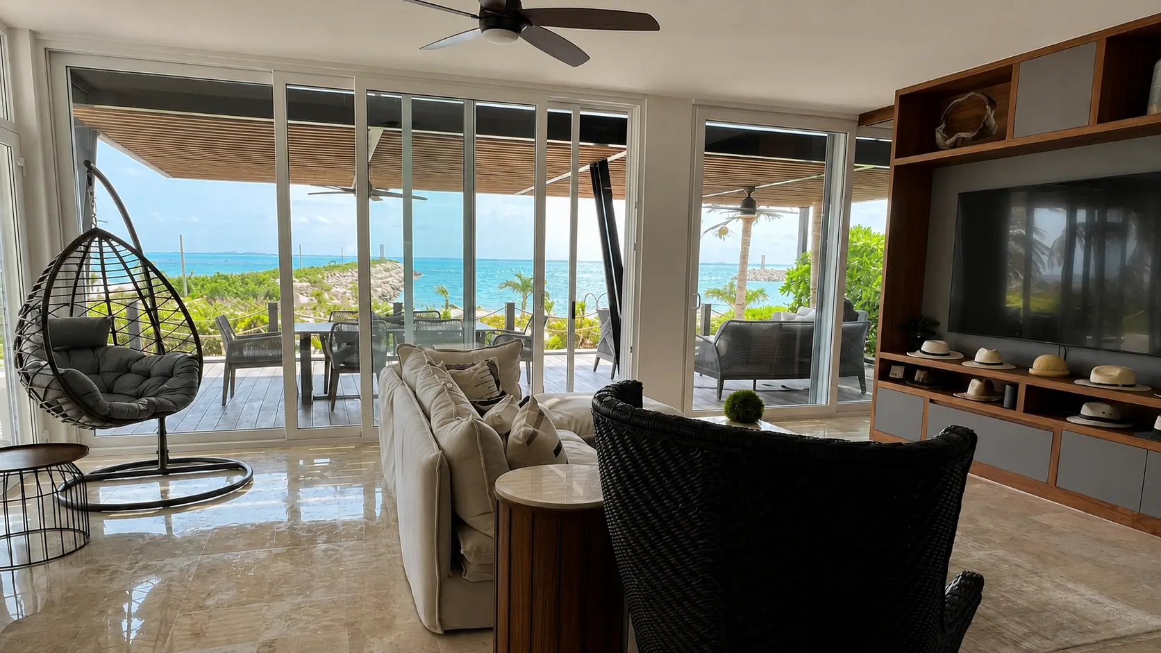 CR93 LA AMADA LIVING ROOM (photo 1)