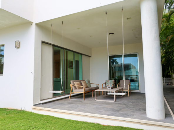 10-TERRACE-ISLA-AMOROSA
