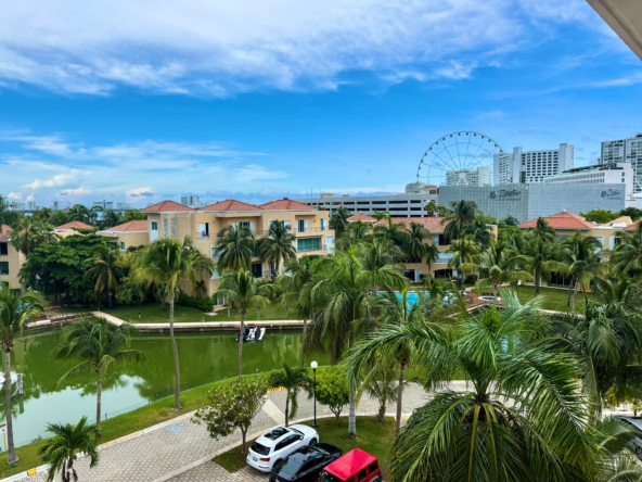 11-View-of-the-Lagoon-and-La-Isla-Beach-CR100