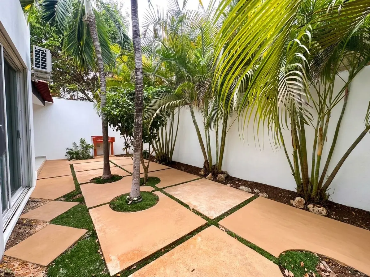 11 patio, 12 sq m, CR99
