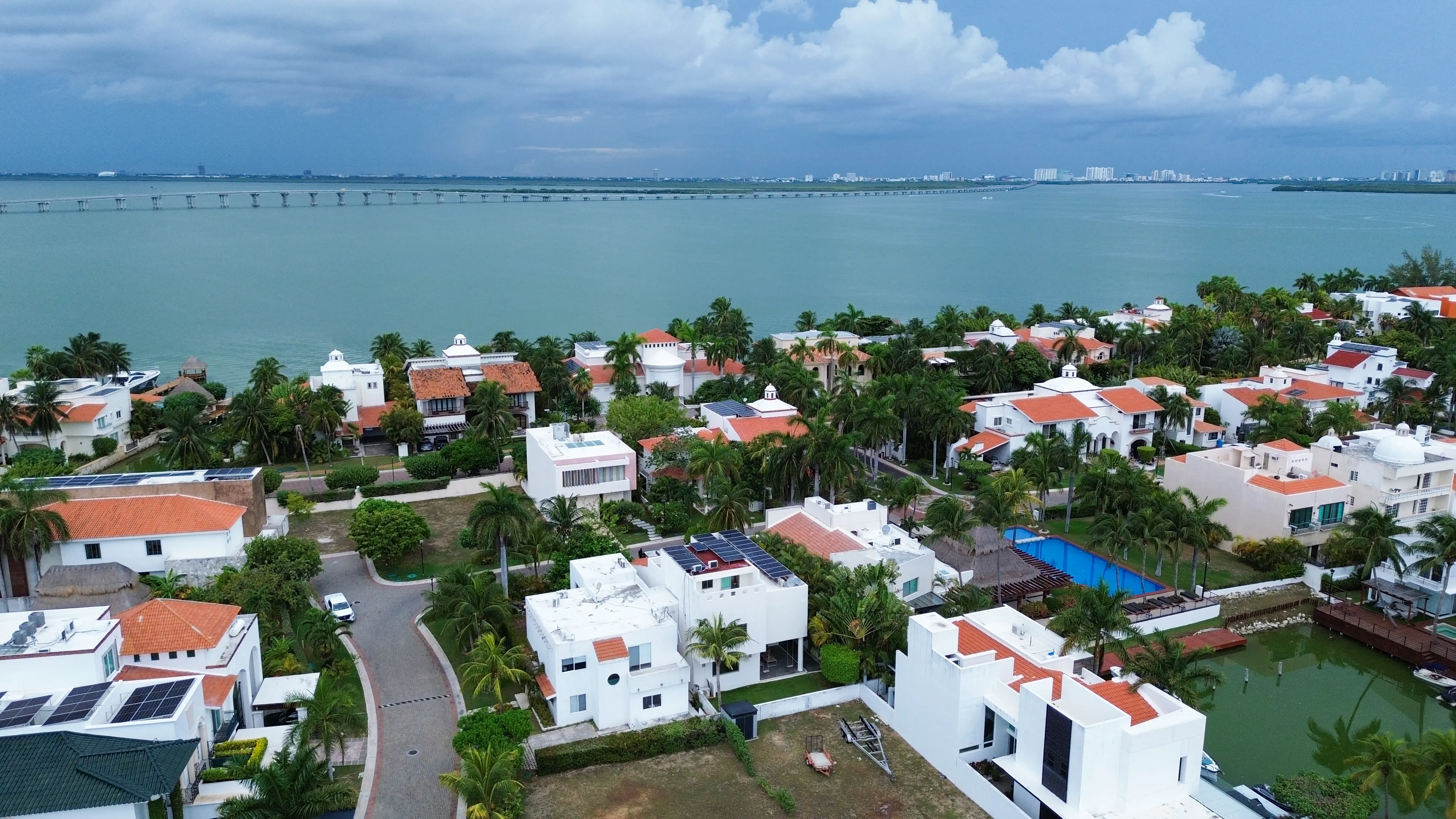 2-LOCATION-ISLA-AMOROSA