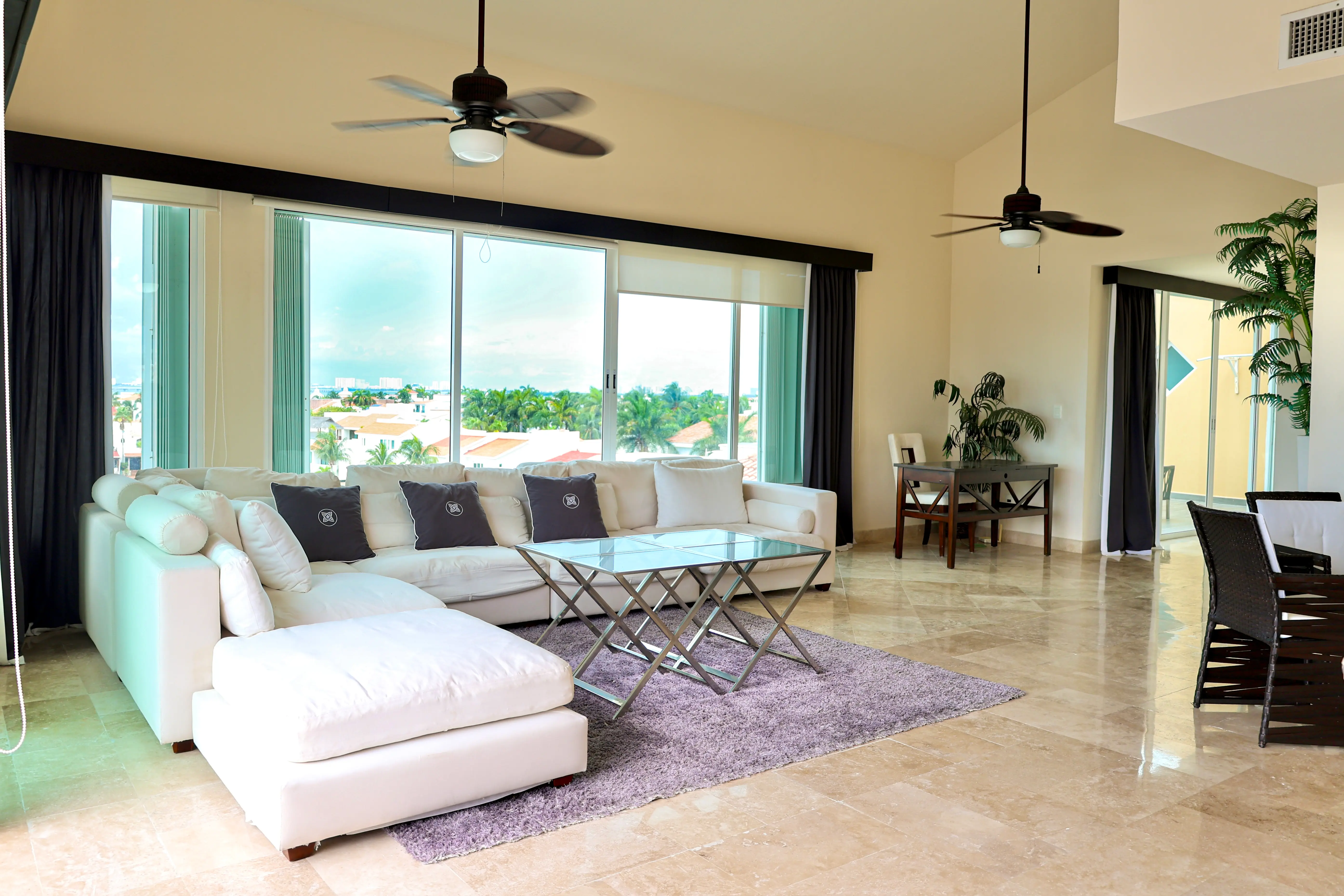 2-Living Room-CR100