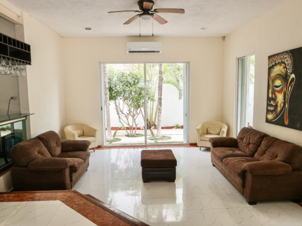 3-Living Room-Sm-12