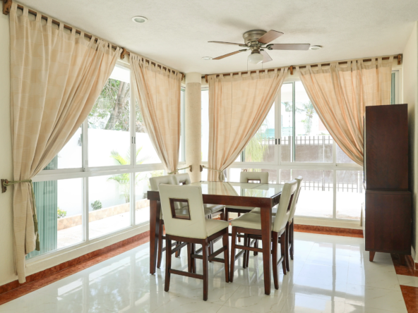 4-Dining Room-Sm-12