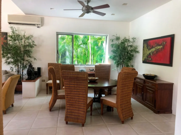 4 Isla Amorosa CR98 Dining Room