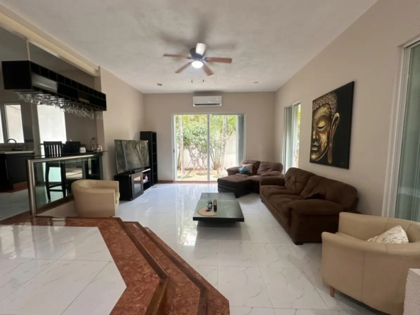 4 Living Room Sm 12 CR99
