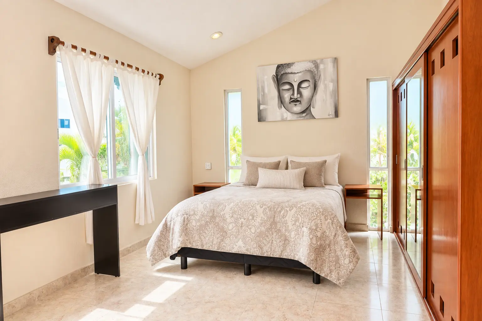 8-Master-Bedroom-Sm-12
