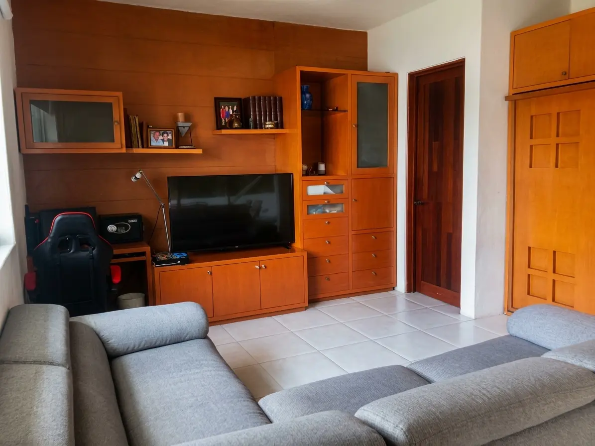 8 Studio, Isla Amorosa CR98