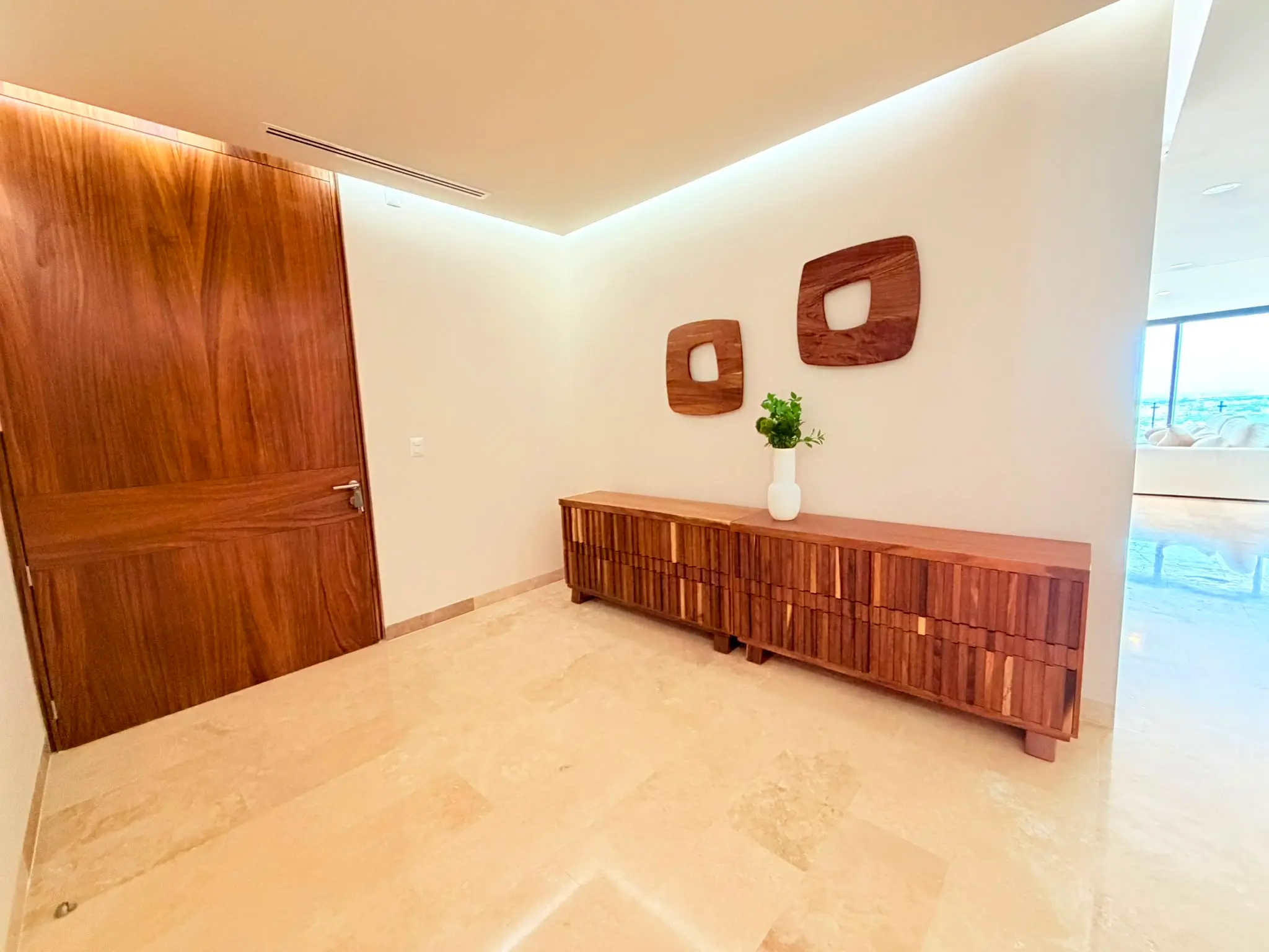 CR97 CENTRAL PARK TOWER Entryway 6